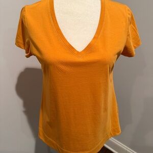 LAFAYETTE 148 V NECK T SIZE M